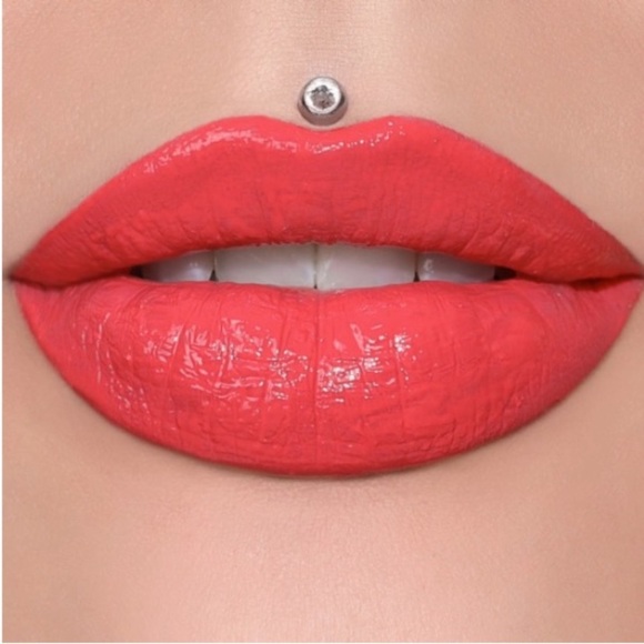 SUMMER WOMEN’s COZY SELFCARE MYSTERY BUNDLE - Picture 2 of 14